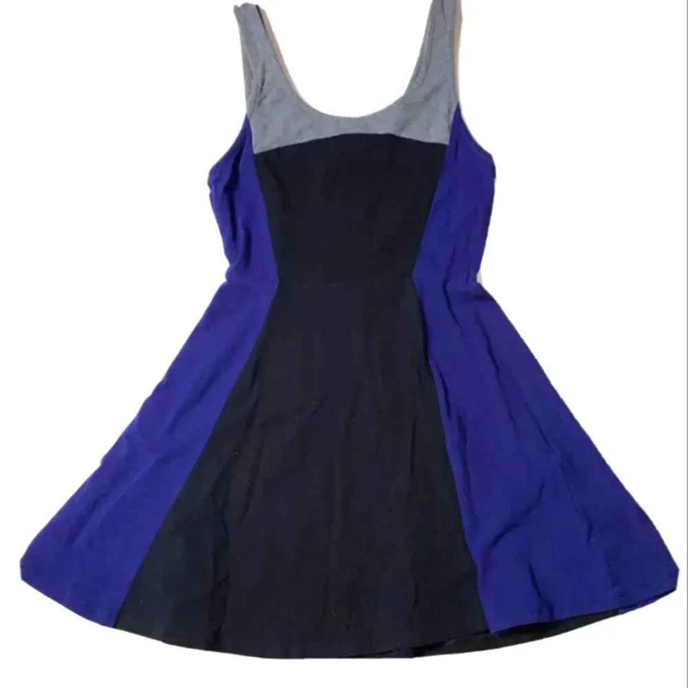 EXPRESS Women’s M Blue/Black/Gray Color Block Sleeveless Fit & Flare Mini Dress
